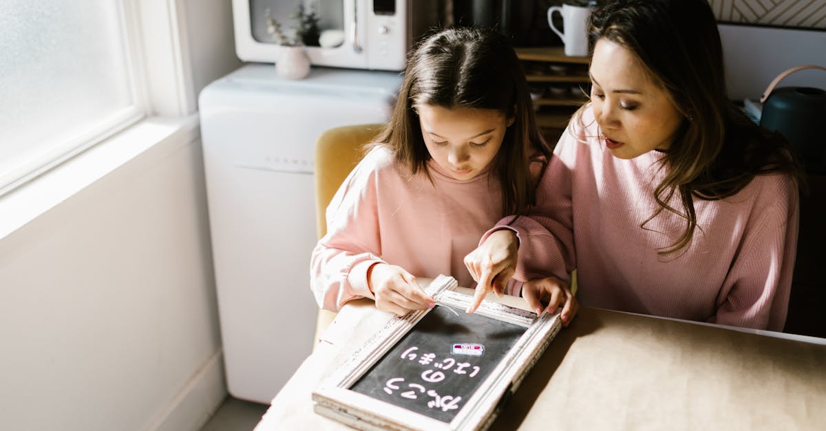 genießen sie unvergessliche momente mit ihrer familie während eines aufregenden roadtrips. entdecken sie malerische landschaften, spannende abenteuer und schaffen sie bleibende erinnerungen auf der straße!