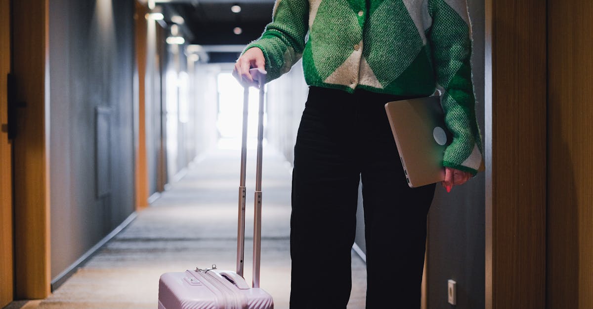 Die erste Nacht mit Baby im Hotel: Wie organisiert man sich richtig?